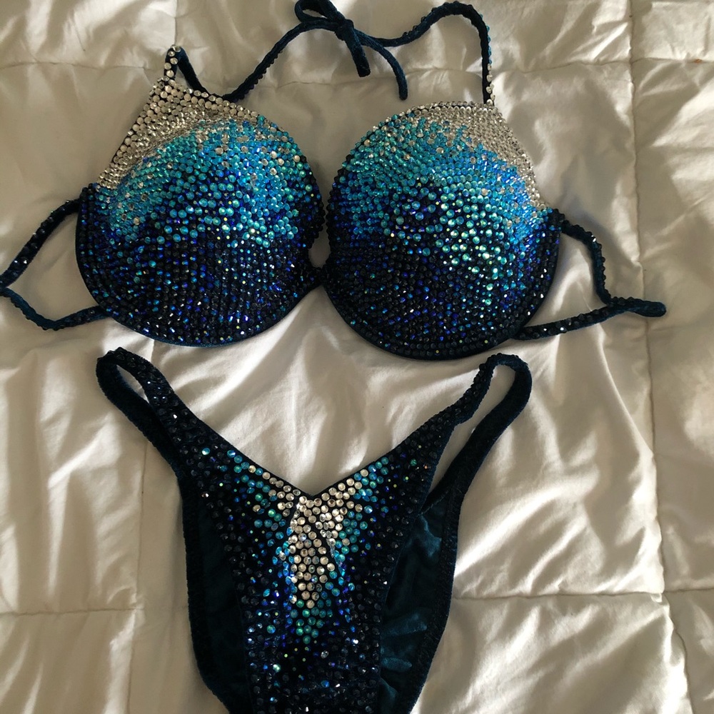 BRAND NEW fitness Wellness division suit